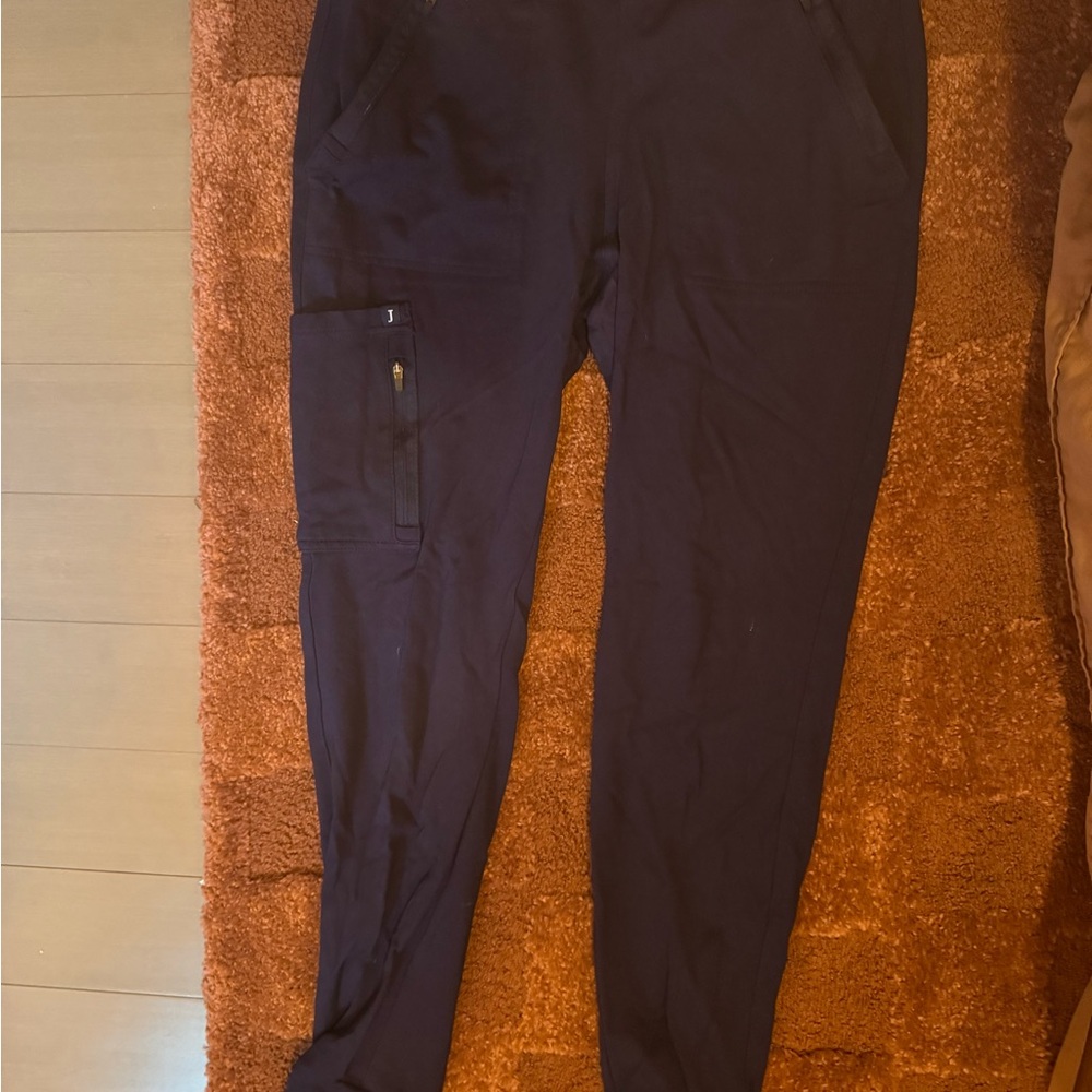 Jaanuu scrub pants